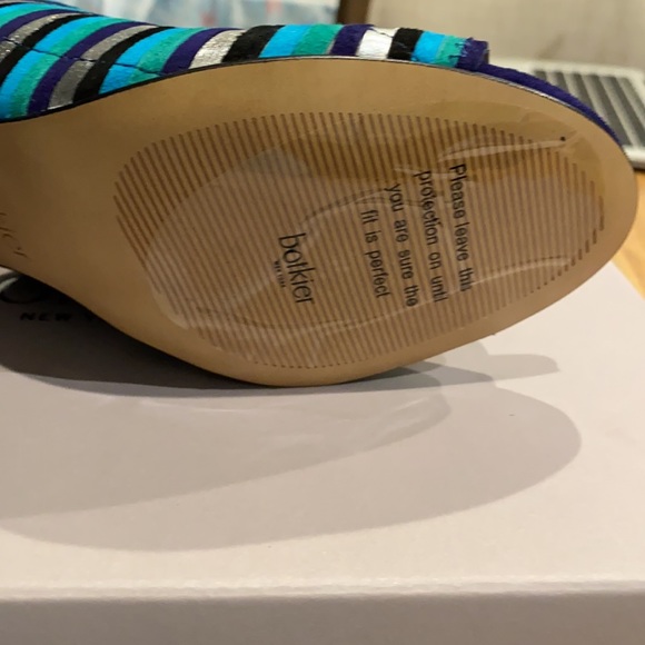 NEW Botkier Posie Suede Sandals - Picture 7 of 8